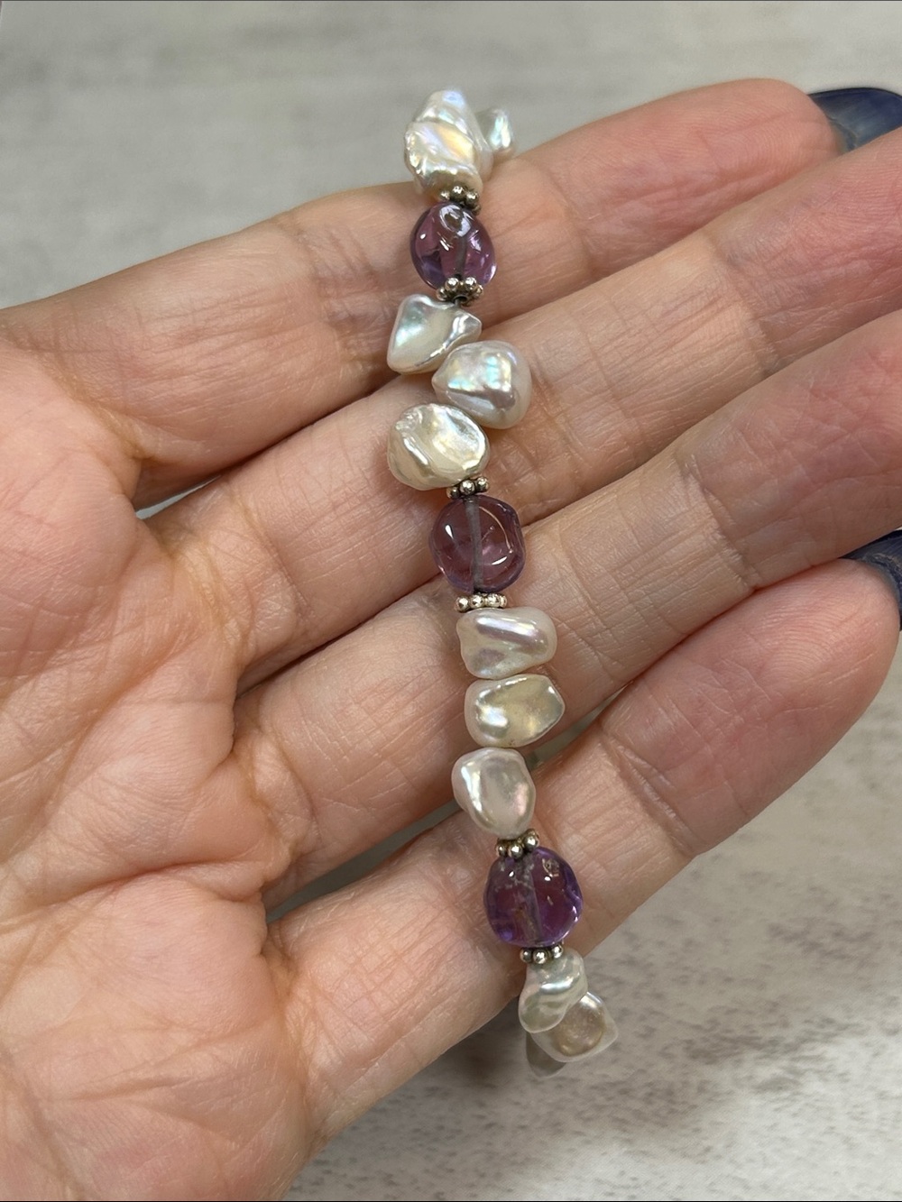 Beautiful Freshwater Pearl and Amethyst 925 Sterling Bracelet - White & Purple - Picture 7 of 7